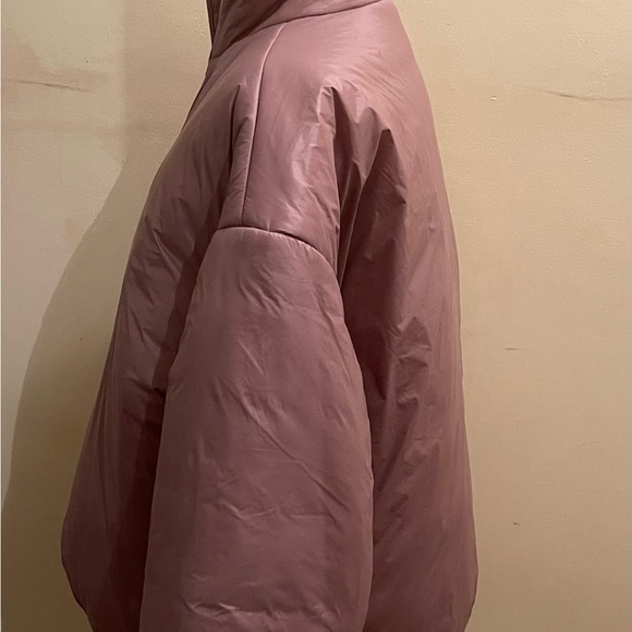 Urban Outfitters - Standard Cloth Men's Puffer Jacket - Picture 4 of 9